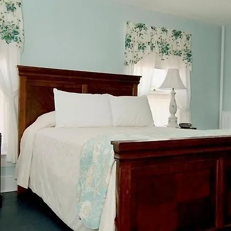 Frederick House-3